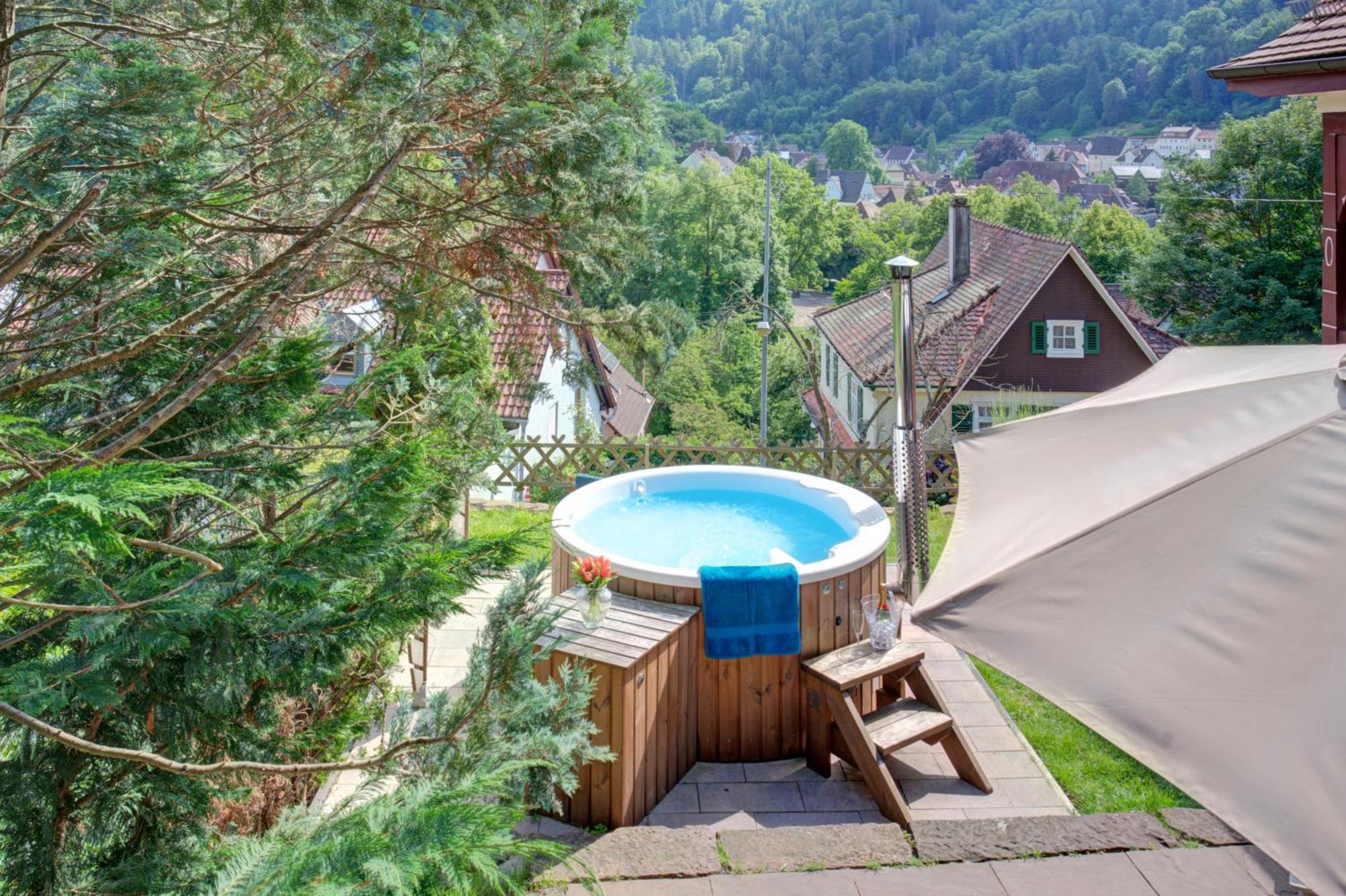 Familienglueck Im Schwarzwaldhaus Mit Schlossblick * Neuenburg (Enz)
